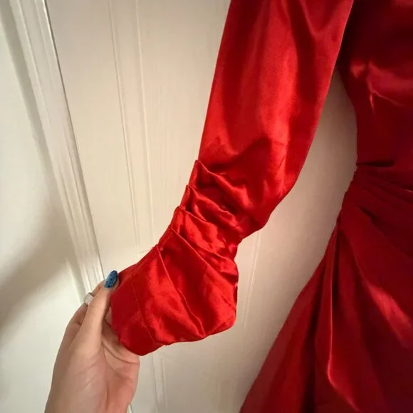 Piper Gilles - Evita Dress - Picture 2 of 3